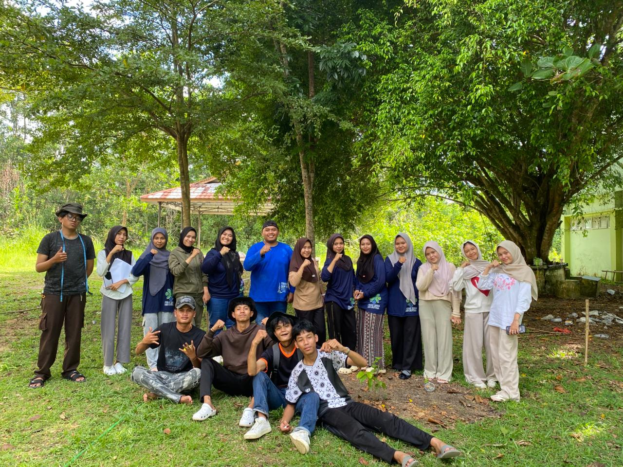 Praktikum Analisis Vegetasi di Hutan Kampus: Mahasiswa Perkaya Database Vegetasi Hutan Kampus UIN STS Jambi