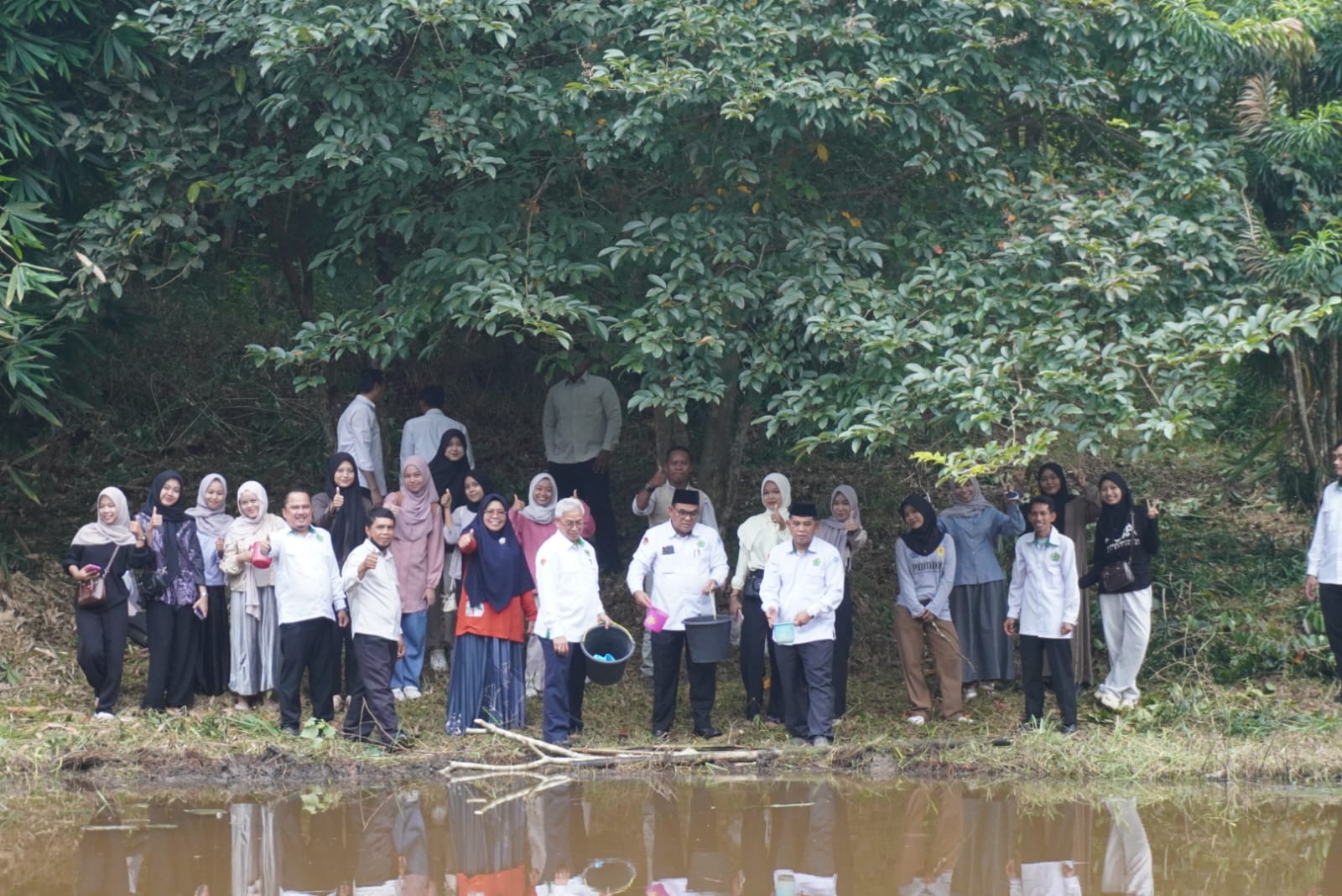 UIN Jambi Tebar Benih Ikan Gurame, Dukung Ketahanan Pangan dan Capaian SDGs