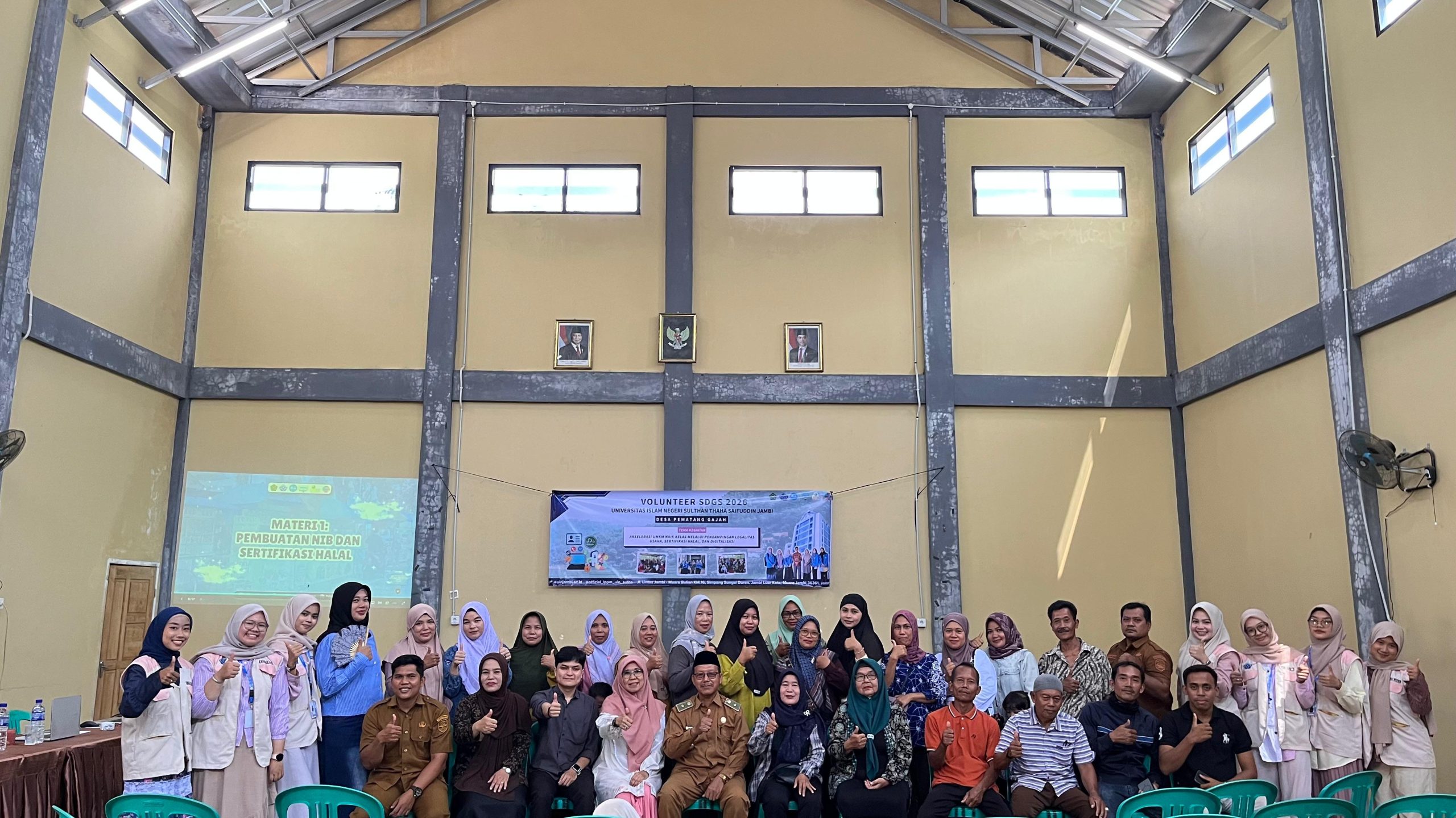 Volunteer SDGs UIN STS Jambi Perkuat Legalitas dan Digitalisasi UMKM di Desa Pematang Gajah
