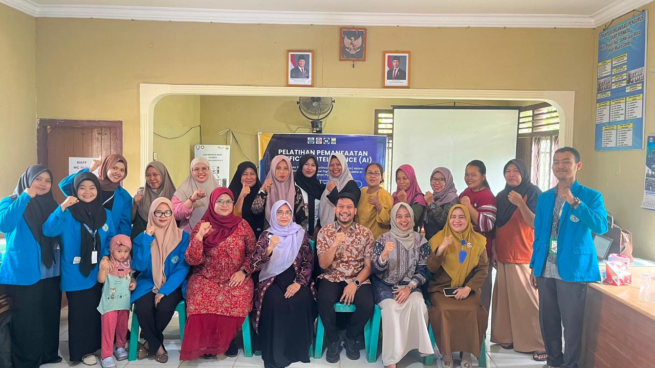 Volunteer SDGs UIN STS Jambi Latih UMKM di Pijoan Terkait Penggunaan Artificial Intelligence (AI) untuk Promosi Digital