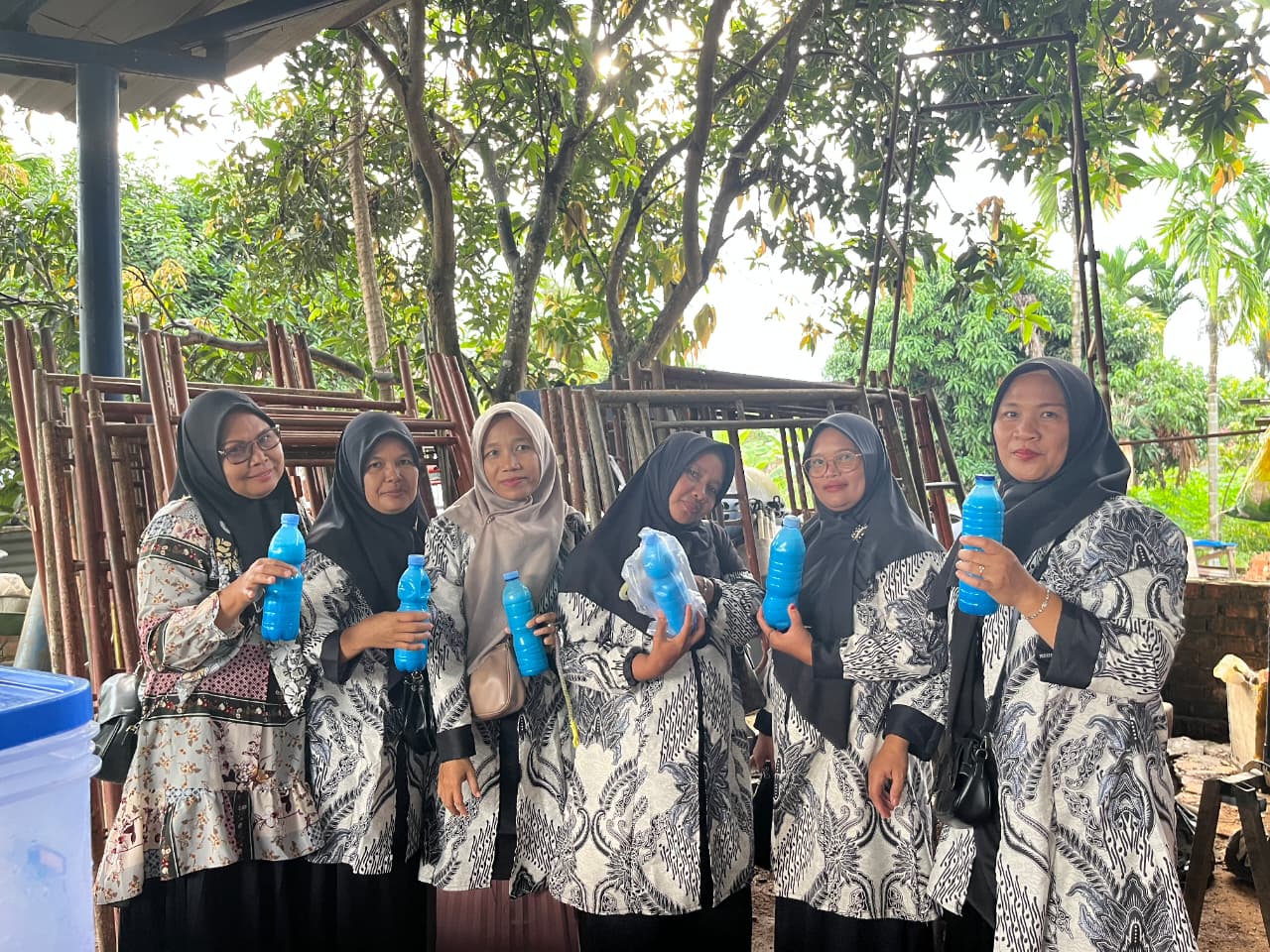 Adakan Pelatihan Pembuatan Sabun Handmade, Volunteer SDGs UIN STS Jambi Laksanakan Pemberdayaan UMKM di Desa Pematang Gajah